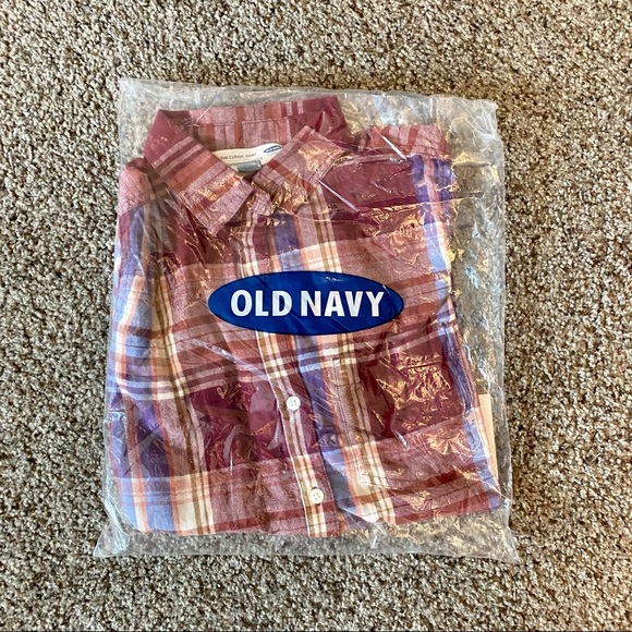 Old Navy The Classic Red Plaid Light Flannel Button Down Shirt, size Small - Picture 8 of 8